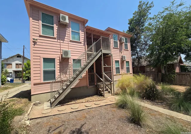 Photo 24 of Multi family home for sale at 1020 W French Pl, San Antonio, TX 78212 | MLS# 2016576 | Listing updated on 2026-09-25