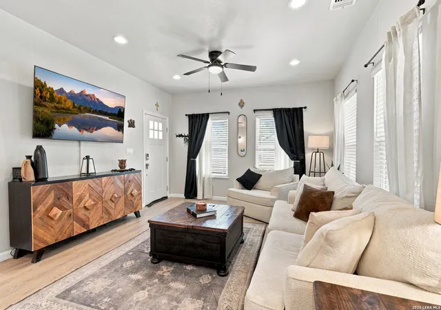 Photo 3 of Single family home for sale at 215 W High Ave, San Antonio, TX 78210 | MLS# 2016620 | Listing updated on 2026-09-29