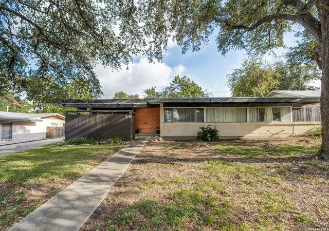 Photo 1 of Sale Pending at 915 Haltown Dr, San Antonio, TX 78213 | MLS# 2016648 | Listing updated on 2026-09-29