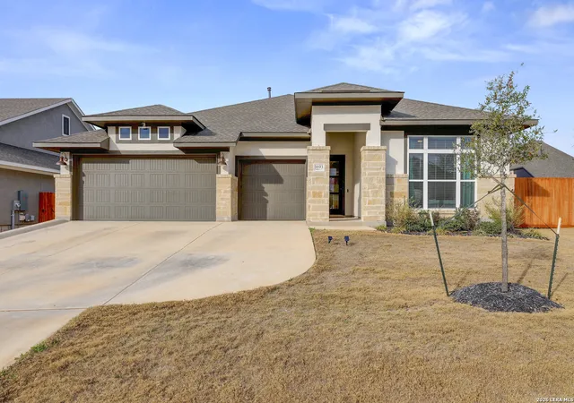 Photo 3 of Single family home for sale at 1693 Hidden Fox, New Braunfels, TX 78132 | MLS# 2016668 | Listing updated on 2026-10-28