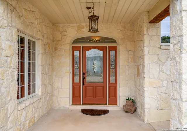 Photo 3 of Single family home for sale at 275 Lookout Dr, Lakehills, TX 78063 | MLS# 2016735 | Listing updated on 2026-10-08