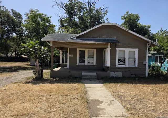 Photo 1 of Single family home for sale at 532 Cooper St, San Antonio, TX 78210 | MLS# 2016782 | Listing updated on 2026-09-26
