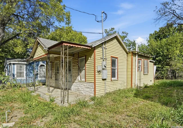 Photo 3 of Single family home for sale at 155 W Zavalla, San Antonio, TX 78204 | MLS# 2016828 | Listing updated on 2026-09-26