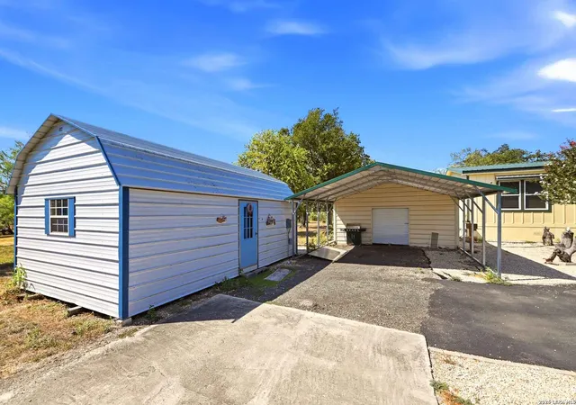 Photo 3 of Single family home for sale at 321 County Rd 4614, Castroville, TX 78009 | MLS# 2016854 | Listing updated on 2026-09-26