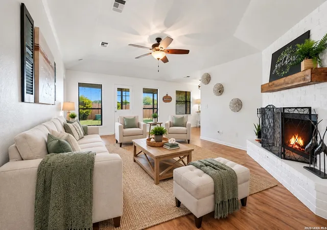 Photo 1 of Single family home for sale at 963 Seminole Dr, New Braunfels, TX 78130 | MLS# 2016875 | Listing updated on 2026-10-09