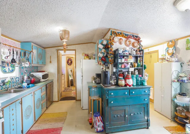 Photo 3 of Single family home for sale at 815 Verdi Rd, Pleasanton, TX 78064 | MLS# 2016937 | Listing updated on 2026-09-28