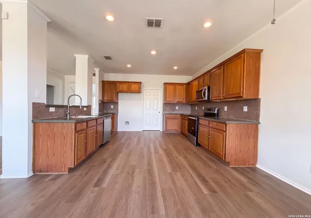 Photo 2 of Single family home for sale at 129 Carmel Dr, Cibolo, TX 78108 | MLS# 2016945 | Listing updated on 2026-10-09
