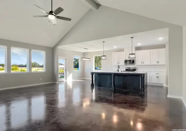 Photo 1 of Single family home for sale at 189 Campbell Dr, Canyon Lake, TX 78133 | MLS# 2016983 | Listing updated on 2026-10-03