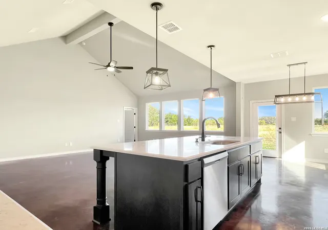 Photo 2 of Single family home for sale at 189 Campbell Dr, Canyon Lake, TX 78133 | MLS# 2016983 | Listing updated on 2026-10-03