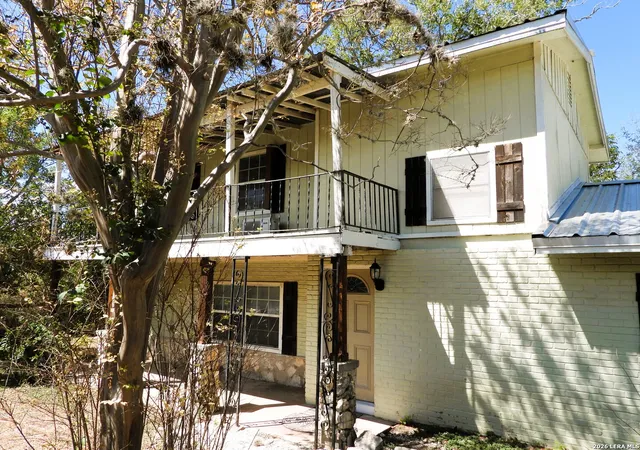 Photo 4 of Single family home for sale at 484 Ave R, Lakehills, TX 78063 | MLS# 2016998 | Listing updated on 2026-10-07
