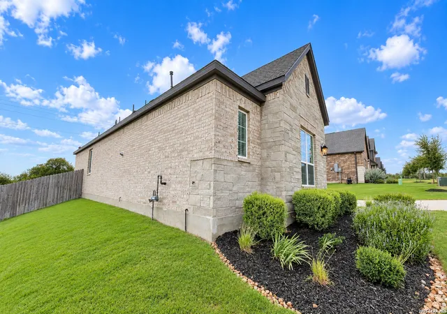Photo 3 of Single family home for sale at 204 Azalea Aly, Castroville, TX 78009 | MLS# 2017004 | Listing updated on 2026-09-27