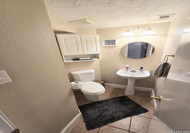 Photo 3 of Single family home for sale at 8419 Branch Holw Dr, Universal City, TX 78148 | MLS# 2017007 | Listing updated on 2026-09-16