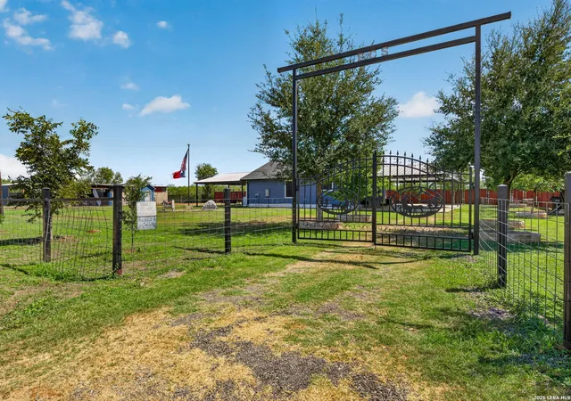 Single family home for sale at 15480 Shepherd Rd, Atascosa, TX 78002 | MLS# 2017025