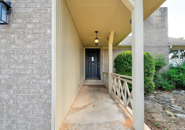 Photo 2 of Single family home for sale at 1309 Carol Ann Dr, Kerrville, TX 78028 | MLS# 2017037 | Listing updated on 2026-09-27