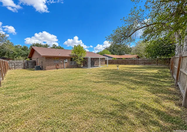 Photo 29 of Single family home for sale at 1406 Las Palmas, Beeville, TX 78102 | MLS# 2017074 | Listing updated on 2026-09-27