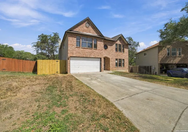 Photo 2 of Single family home for sale at 281 Samantha Dr, Schertz, TX 78154 | MLS# 2017086 | Listing updated on 2026-09-27