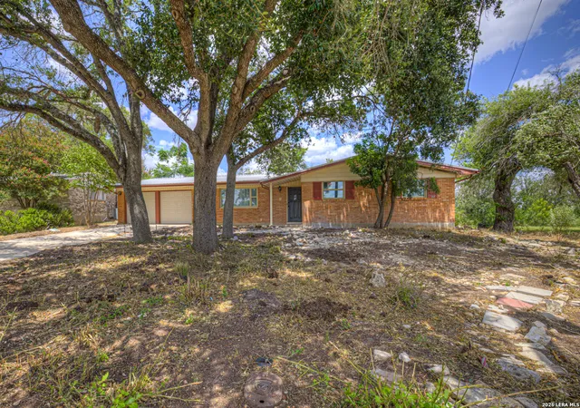 Photo 2 of Single family home for sale at 129 Young, Universal City, TX 78148 | MLS# 2017088 | Listing updated on 2026-09-27