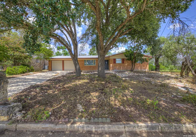 Photo 3 of Single family home for sale at 129 Young, Universal City, TX 78148 | MLS# 2017088 | Listing updated on 2026-09-27