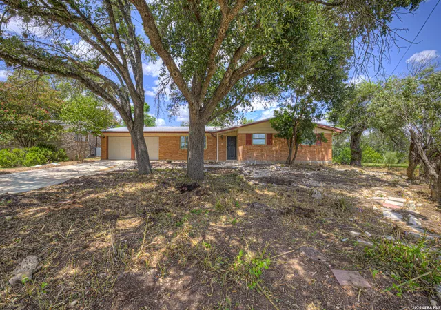 Photo 4 of Single family home for sale at 129 Young, Universal City, TX 78148 | MLS# 2017088 | Listing updated on 2026-09-27