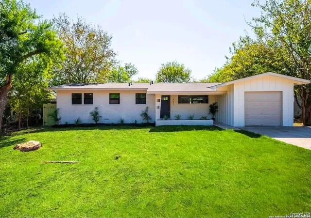 Photo 1 of Single family home for sale at 741 Perryman St, New Braunfels, TX 78130 | MLS# 2017099 | Listing updated on 2026-09-27