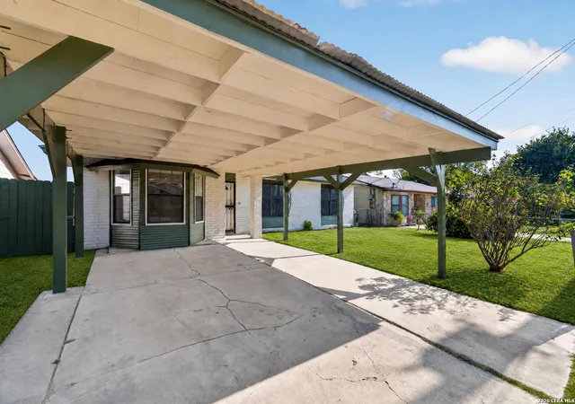 Photo 2 of Single family home for sale at 3911 Bay St, San Antonio, TX 78237 | MLS# 2017166 | Listing updated on 2026-09-27