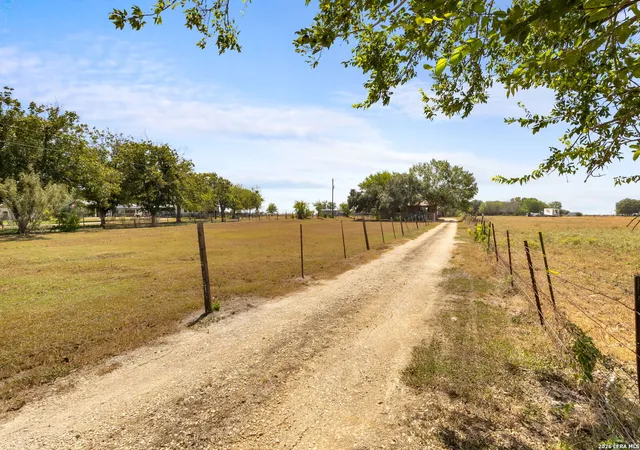 Photo 2 of Single family home for sale at 411 Willmann Rd, Seguin, TX 78155 | MLS# 2017169 | Listing updated on 2026-09-29