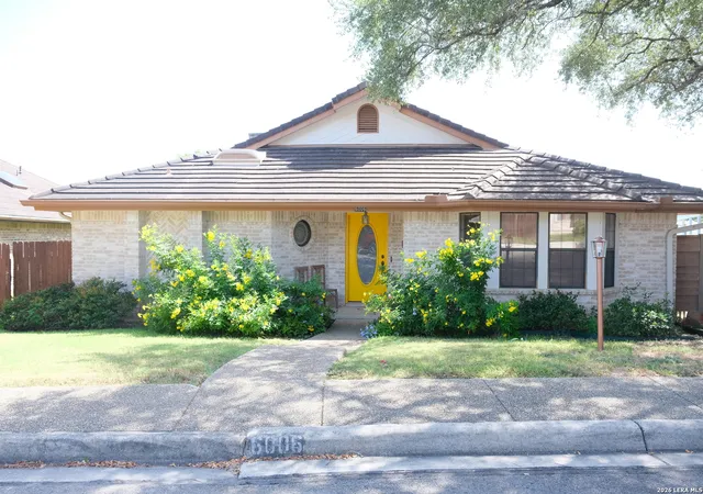 Photo 1 of Single family home for sale at 6006 Shady Crk, Windcrest, TX 78239 | MLS# 2017182 | Listing updated on 2026-09-27