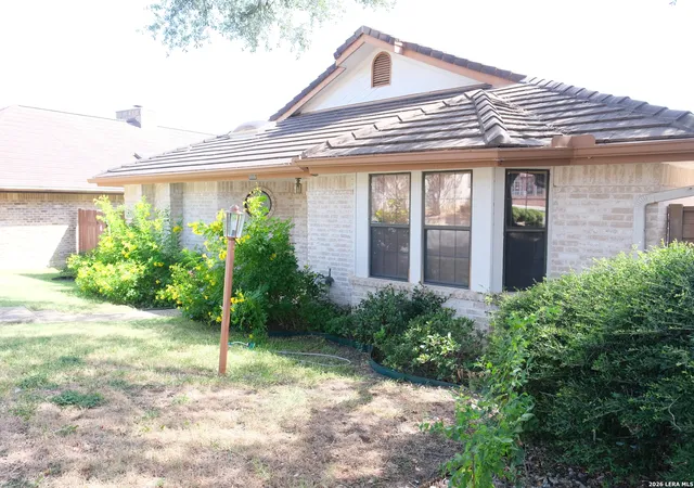 Photo 2 of Single family home for sale at 6006 Shady Crk, Windcrest, TX 78239 | MLS# 2017182 | Listing updated on 2026-09-27
