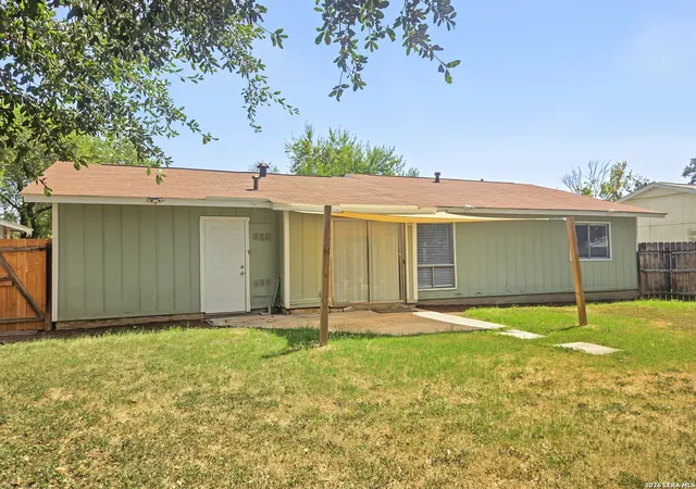 Photo 23 of Single family home for sale at 5847 Cliffmont Dr, San Antonio, TX 78250 | MLS# 2017189 | Listing updated on 2026-10-12