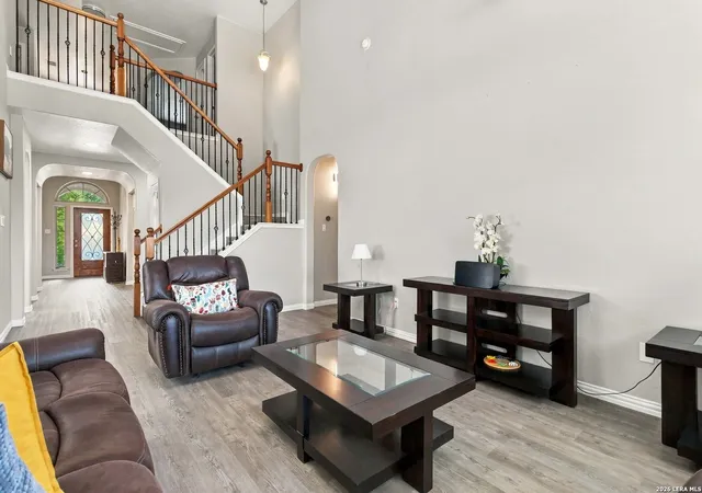 Photo 3 of Single family home for sale at 25022 Elwell Pt, San Antonio, TX 78255 | MLS# 2017198 | Listing updated on 2026-10-07