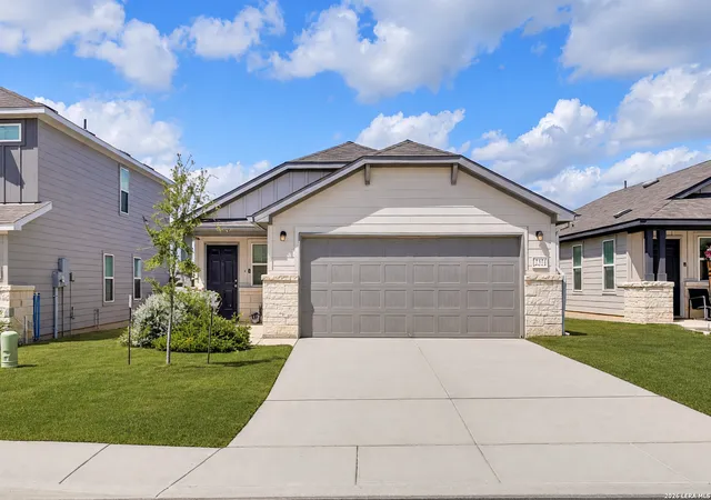 Single family home for sale at 7223 Tradinghouse Ln, San Antonio, TX 78252 | MLS# 2017270