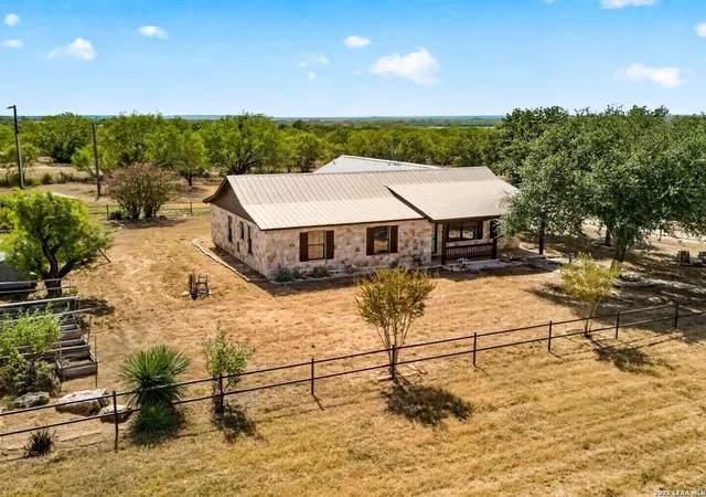 Photo 1 of Single family home for sale at 5431 State Hwy 173 N, Devine, TX 78016 | MLS# 2017295 | Listing updated on 2026-09-28
