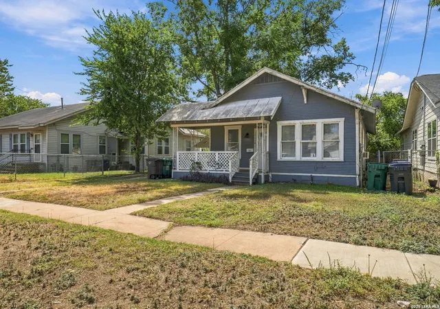 Photo 1 of Single family home for sale at 1114 Gibbs St, San Antonio, TX 78202 | MLS# 2017296 | Listing updated on 2026-09-28