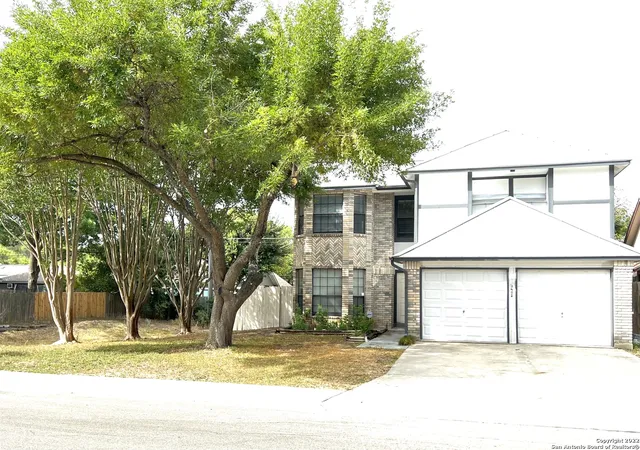 Photo 1 of Single family home for sale at 13902 Laurel Holw Dr, San Antonio, TX 78232 | MLS# 2017303 | Listing updated on 2026-09-17