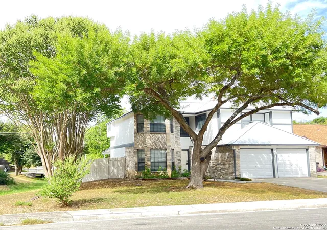 Photo 2 of Single family home for sale at 13902 Laurel Holw Dr, San Antonio, TX 78232 | MLS# 2017303 | Listing updated on 2026-09-17