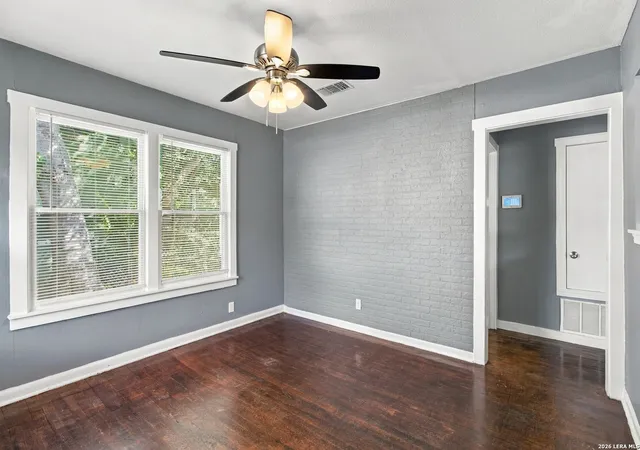 Photo 3 of Single family home for sale at 120 Bank St, San Antonio, TX 78204 | MLS# 2017327 | Listing updated on 2026-09-28