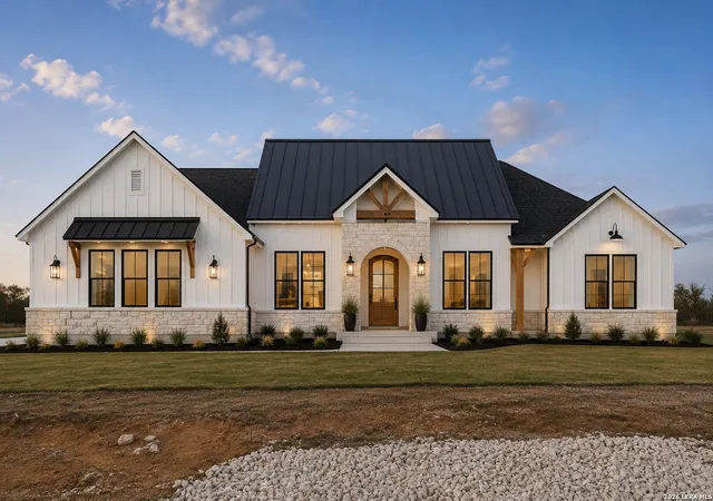 Photo 3 of Single family home for sale at 112 Timber Cyn, La Vernia, TX 78121 | MLS# 2017339 | Listing updated on 2026-09-28