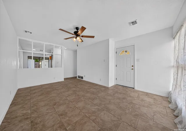 Photo 4 of Single family home for sale at 209 Park Ln, Universal City, TX 78148 | MLS# 2017349 | Listing updated on 2026-10-09