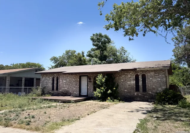 Photo 2 of Single family home for sale at 3703 S Pine St, San Antonio, TX 78223 | MLS# 2017379 | Listing updated on 2026-09-28