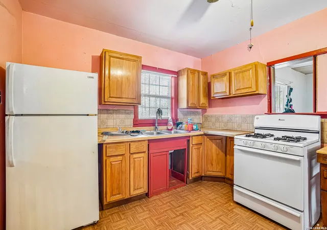 Photo 3 of Single family home for sale at 4102 Hermine, San Antonio, TX 78201 | MLS# 2017399 | Listing updated on 2026-10-10