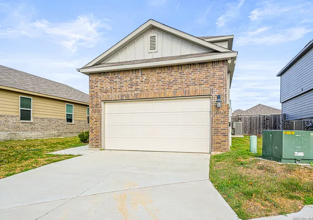 Photo 3 of Single family home for sale at 13015 Lineberry Ln, St. Hedwig, TX 78152 | MLS# 2017402 | Listing updated on 2026-09-28