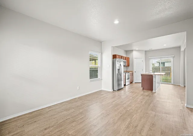 Photo 3 of Single family home for sale at 13015 Lineberry Ln, St. Hedwig, TX 78152 | MLS# 2017402 | Listing updated on 2026-09-28