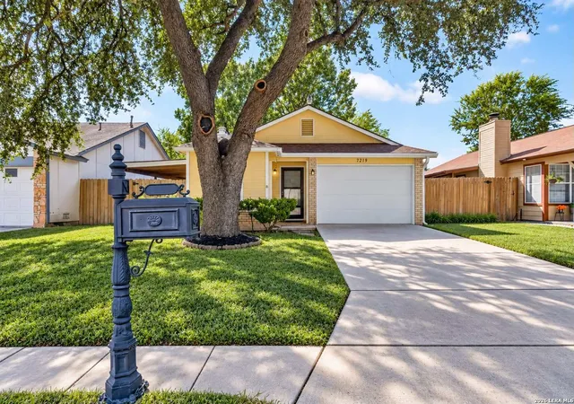 Photo 1 of Single family home for sale at 7215 Brandyridge, San Antonio, TX 78250 | MLS# 2017436 | Listing updated on 2026-09-28