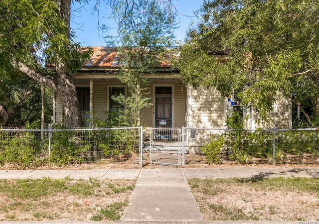 Photo 1 of Single family home for sale at 1825 N Palmetto, San Antonio, TX 78208 | MLS# 2017458 | Listing updated on 2026-09-28