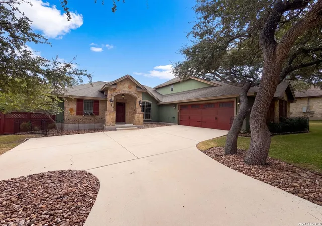 Photo 1 of Single family home for sale at 26441 White Eagle Dr, San Antonio, TX 78260 | MLS# 2017462 | Listing updated on 2026-09-28