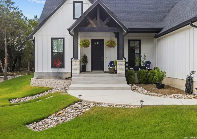 Photo 1 of Single family home for sale at 130 Mountain View Trl, Boerne, TX 78006 | MLS# 2017482 | Listing updated on 2026-09-21