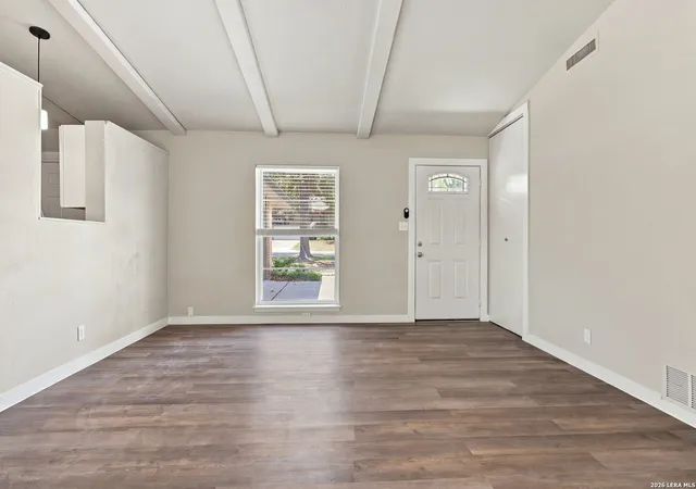 Photo 3 of Single family home for sale at 106 Woodview Dr, Live Oak, TX 78233 | MLS# 2017496 | Listing updated on 2026-09-28