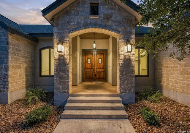 Photo 1 of Single family home for sale at 112 Rolling View Dr, Boerne, TX 78006 | MLS# 2017504 | Listing updated on 2026-09-28