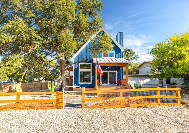 Photo 1 of Single family home for sale at 219 White Bass, Pipe Creek, TX 78063 | MLS# 2017506 | Listing updated on 2026-09-28