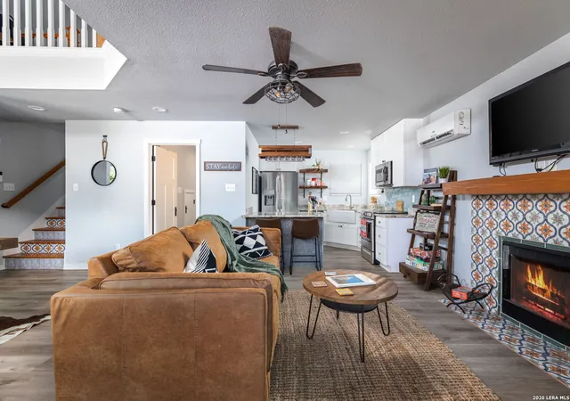 Photo 4 of Single family home for sale at 219 White Bass, Pipe Creek, TX 78063 | MLS# 2017506 | Listing updated on 2026-09-28